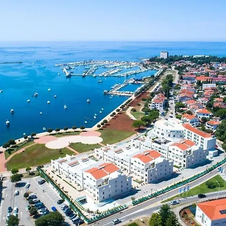 Garden Palace Superior Sea View I דירה